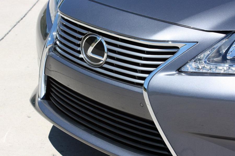 Lexus ES350 2013 года  (фото 6 из 64)